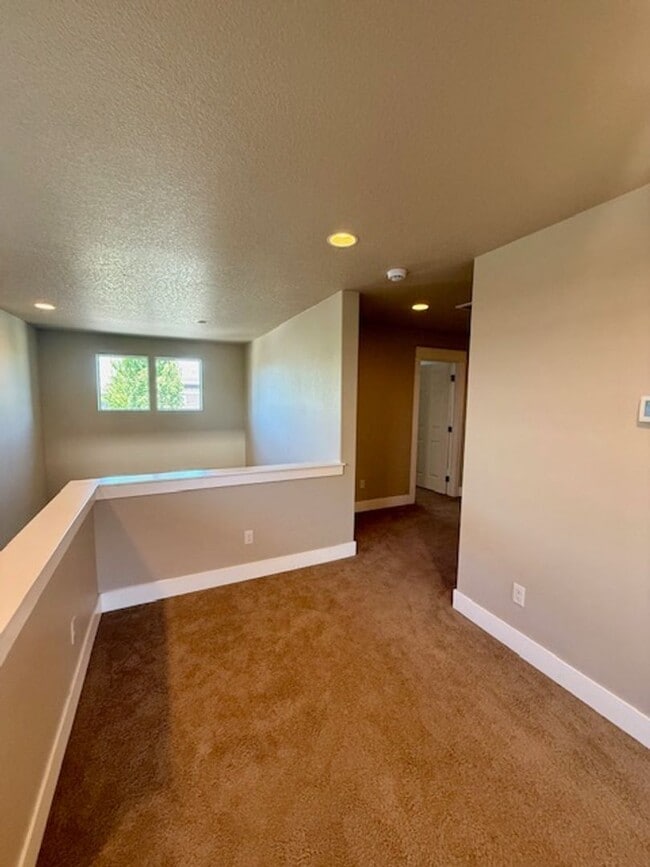 Building Photo - Lovely 3 Bedroom home in Mirada neighborho...