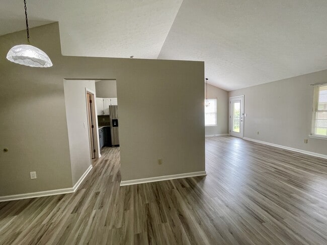 Building Photo - 114 Warner Dr