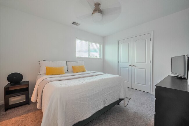 Building Photo - 9923 Opal Stone Wy