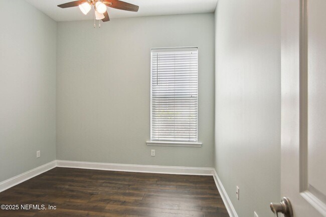 Building Photo - 439 Pelican Pointe Rd