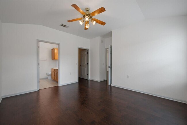 Building Photo - 5400 Rusk Ct