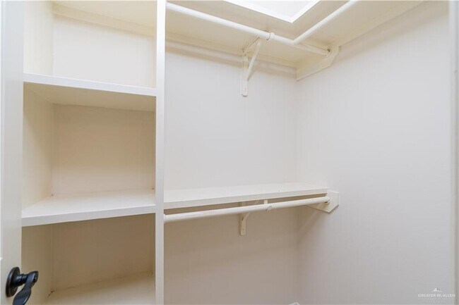 Building Photo - 14 Bold Ruler Ave