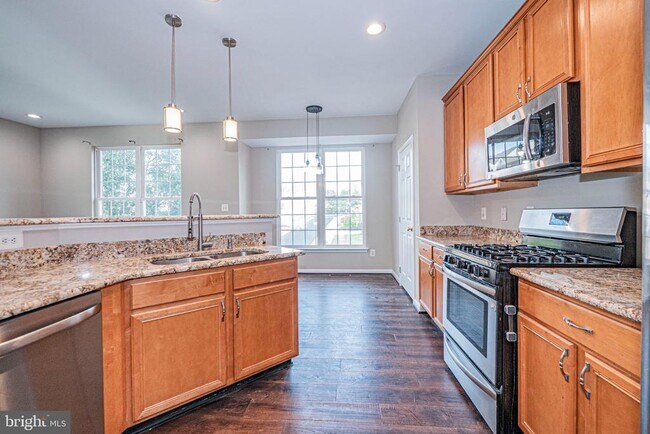 Building Photo - 22619 Upperville Heights Square