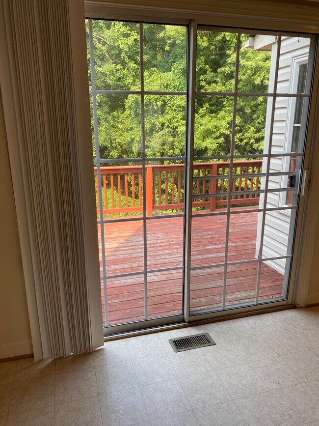 Building Photo - 14236 Madrigal Dr