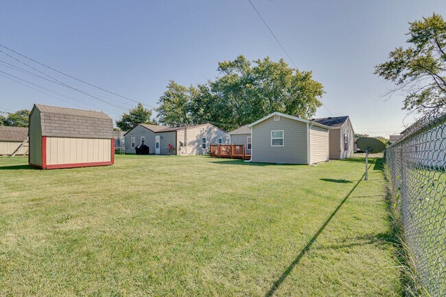 Building Photo - 1111 E Grant St