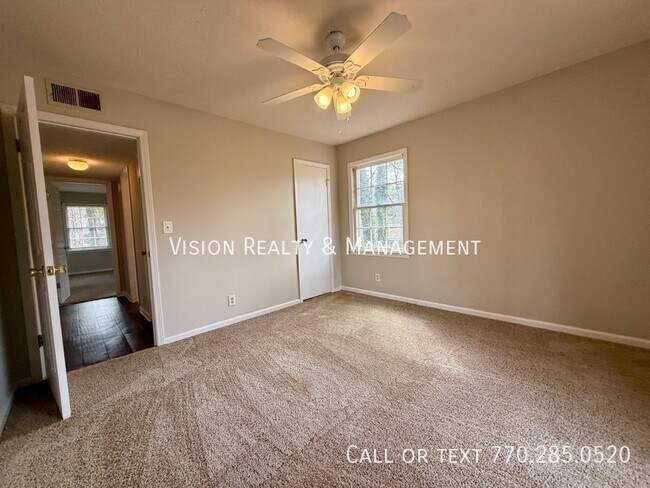 Building Photo - 96 Brock St