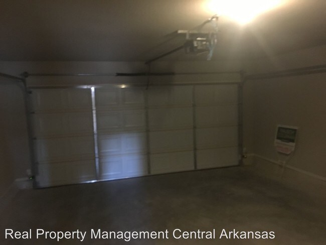 Building Photo - 2505 E Nettleton Ave