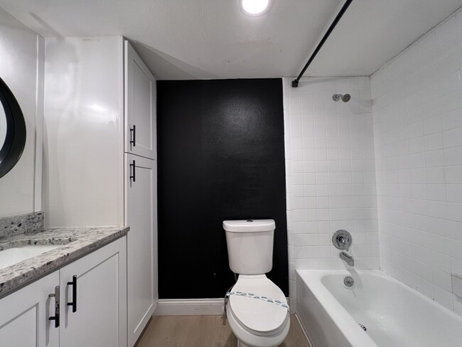 Building Photo - Desirable Sodo District, this spacious 2 b...