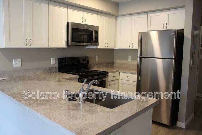 Building Photo - 2401 Broadway St