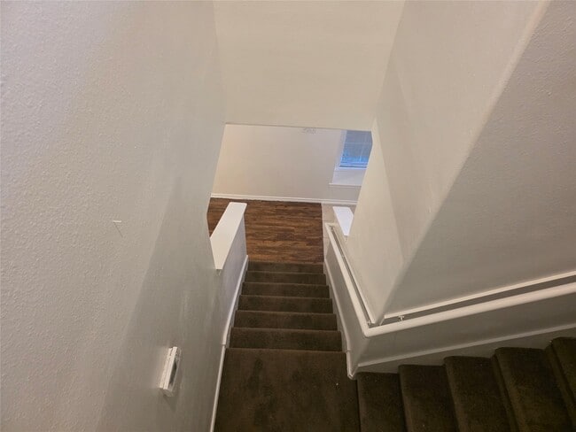Building Photo - 16107 Sandy Path Ln