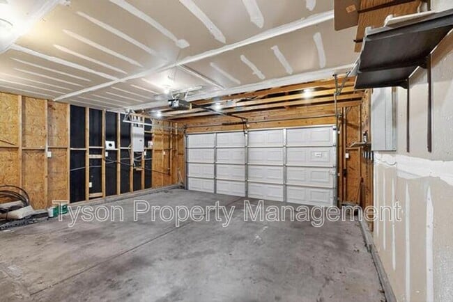 Building Photo - 3013 Taos Meadows Dr NE