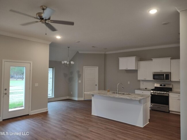 Building Photo - 620 Westfield Dr