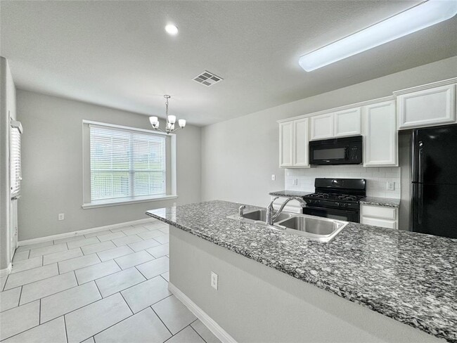 Building Photo - 113 Homily Dr