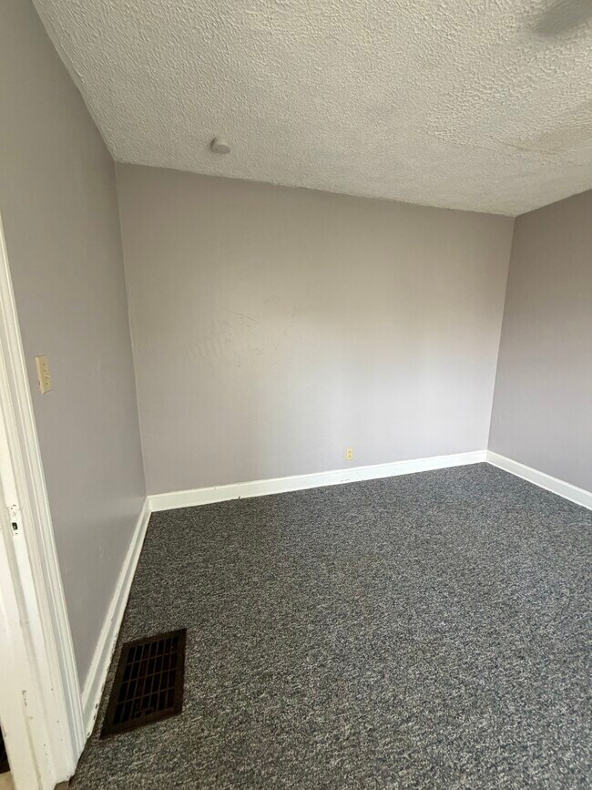 Building Photo - 306-310 Washington