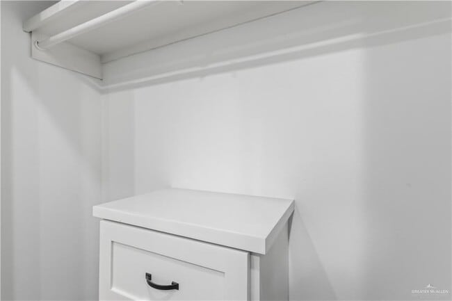 Building Photo - 17 Melanie Dr