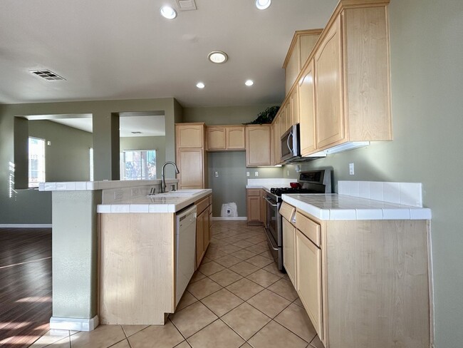 Building Photo - AVAILABLE NOW!! 3 Bedroom 2 Bathroom + Den Home in Desert Hot Springs! MOVE IN SPECIAL HALF OFF O...