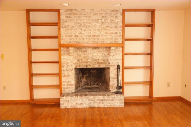 Building Photo - 519 Cobbler Ct