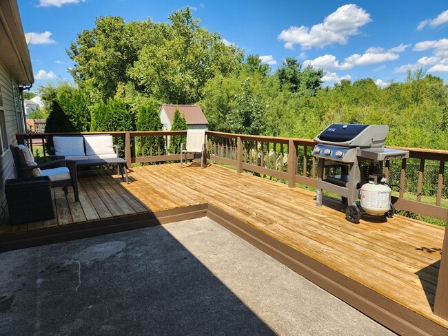 Building Photo - 18447 Harvest Meadows Dr W