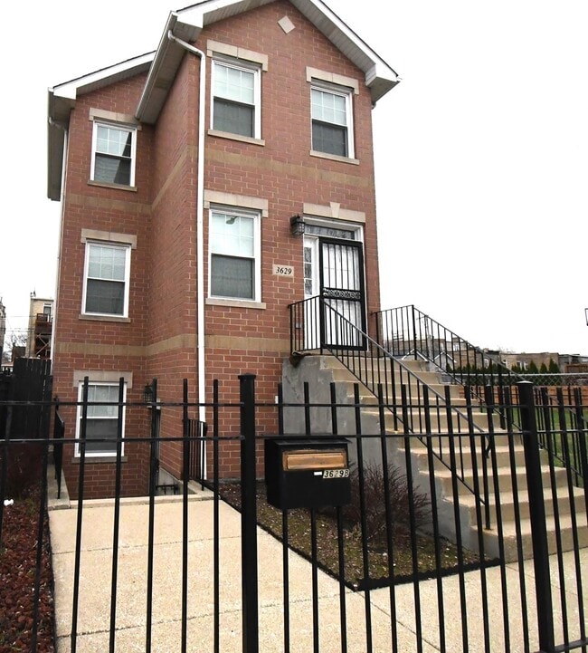 Building Photo - 3629 S Indiana Ave
