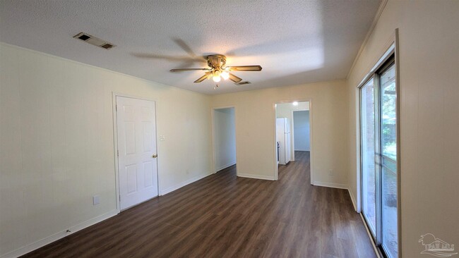 Building Photo - 6942 Falcon Dr