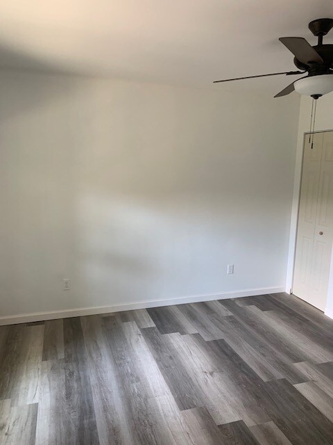 Bedroom - 240 Hollywood Blvd SE