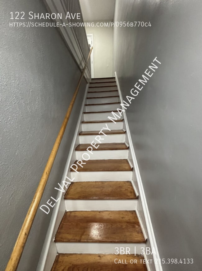 Building Photo - 122 Sharon Ave