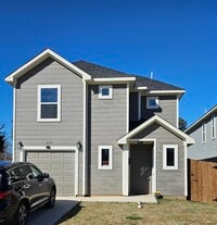 Building Photo - 2203 Anderson St