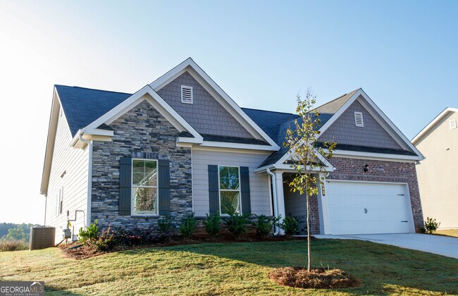Building Photo - 452 Hellen Vly Dr
