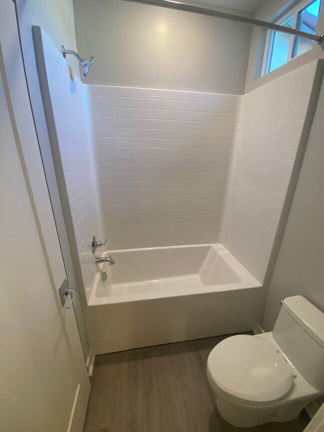 Building Photo - Brand New Home