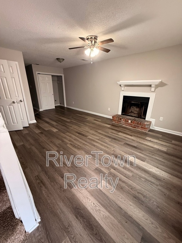 Building Photo - 3552 Christine Rd