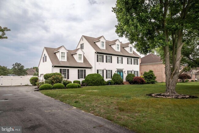 Building Photo - 5444 E Nithsdale Dr