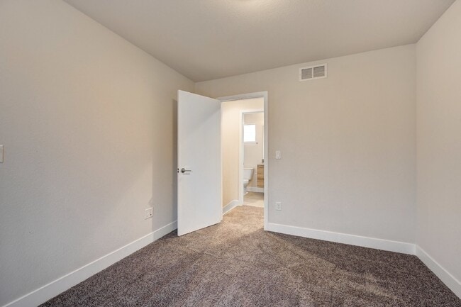 Building Photo - $2,695.95- 3 bed, 3.5 bath located in Lakewood with AC, and In Unit Laundry!