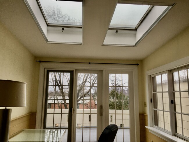 skylights in sunroom - 6 Sutton Ct