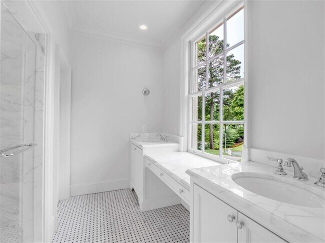 Building Photo - 3625 Tuxedo Rd NW