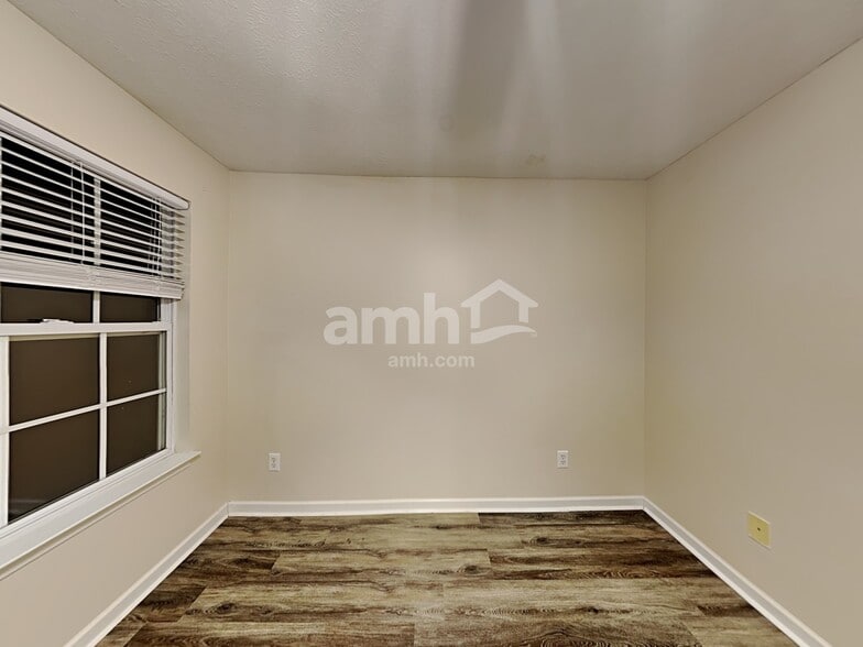 Building Photo - 1007 Rutherford Way