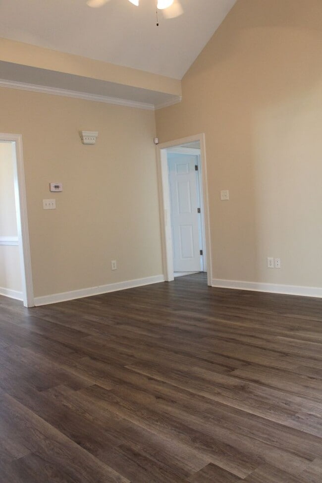 Building Photo - Dogwood Estates