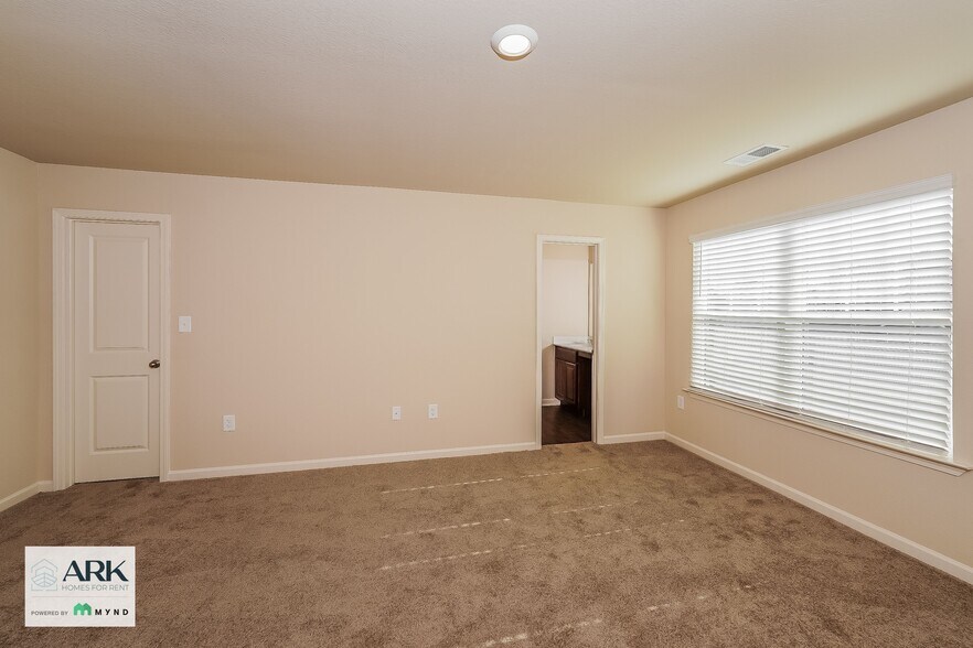 Building Photo - 112 Clover Ln