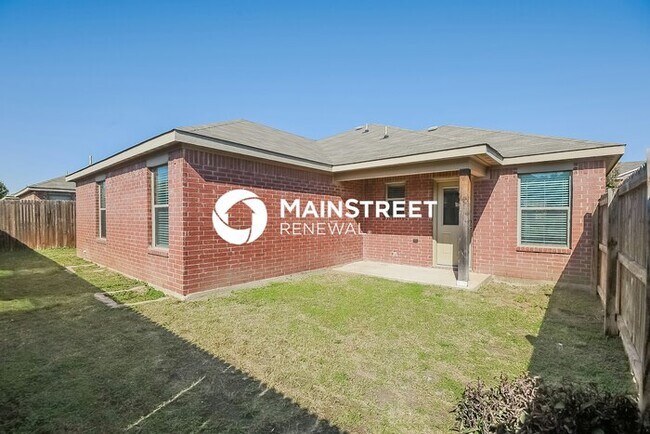 Building Photo - 3 Bedroom Pet-Friendly Home in Fort Worth, TX with Main Street Renewal