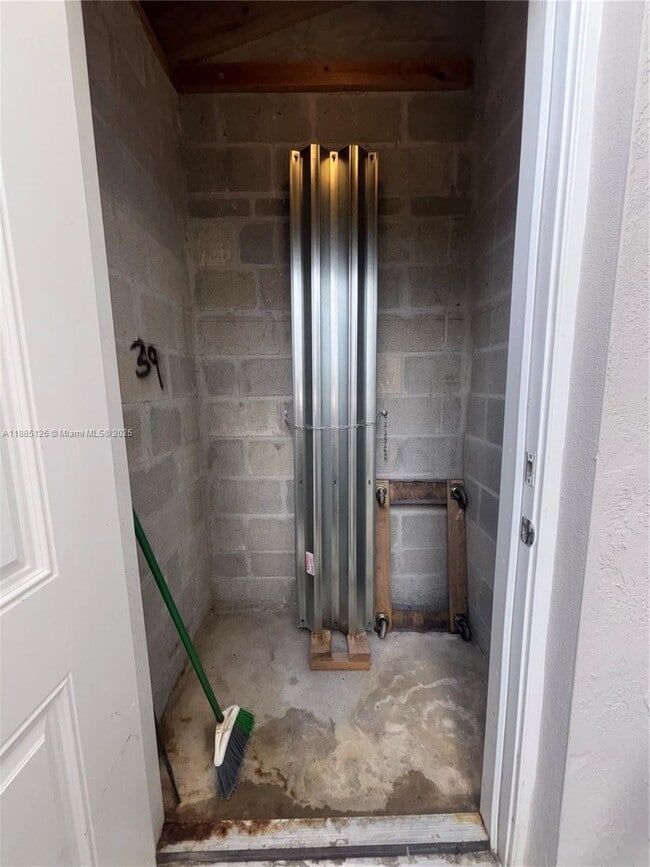 Building Photo - 1238 NW 4th Ln