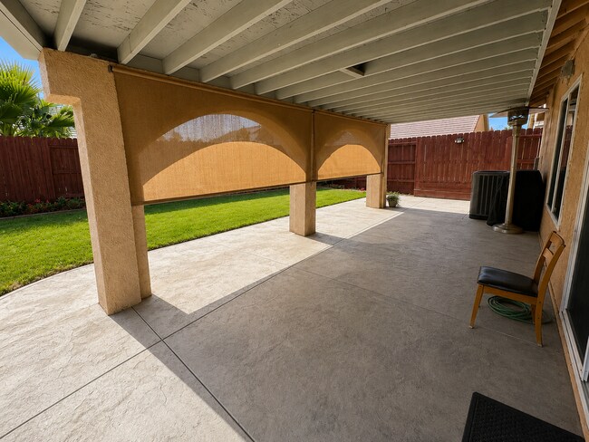 Building Photo - Coming soon! Beautiful single story home in Los banos