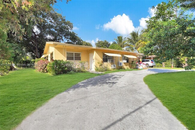 Building Photo - 14600 NE 14th Ave