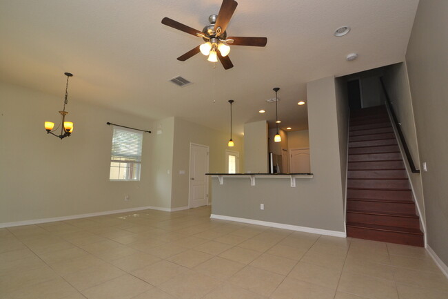Building Photo - Gorgeous 3/2.5 Townhome in East Orlando ~ ...
