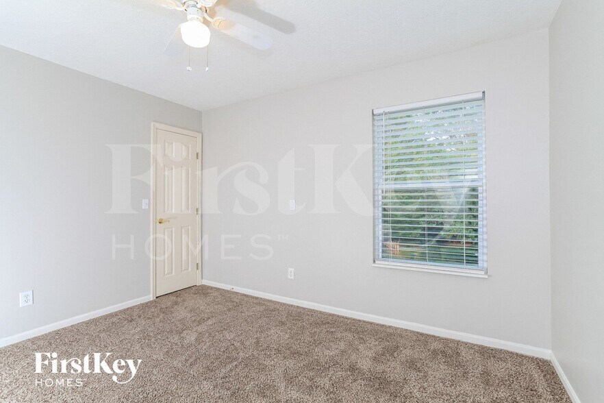 Building Photo - 6278 Maple Grove