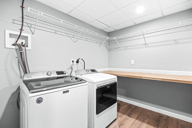 Building Photo - 38 Idora Ave