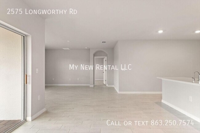 Building Photo - 2575 Longworthy Rd