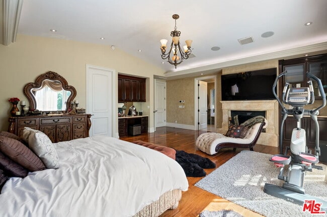 Building Photo - 2023 Parnell Ave