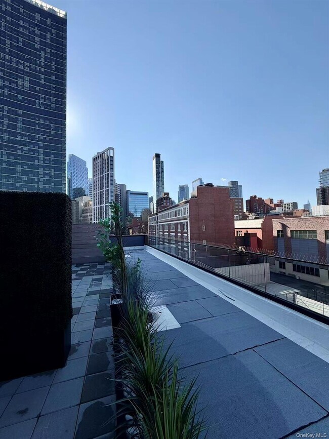 Building Photo - 40-09 29th St