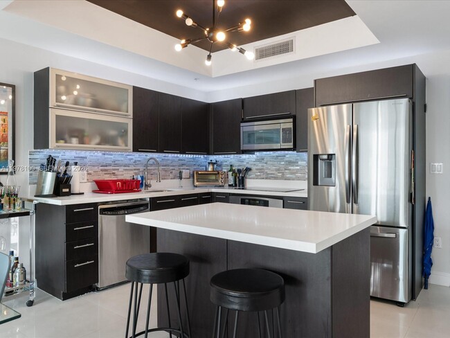 Building Photo - 90 SW 3rd St