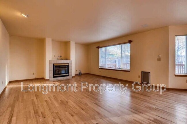 Building Photo - 709 Clarendon Dr