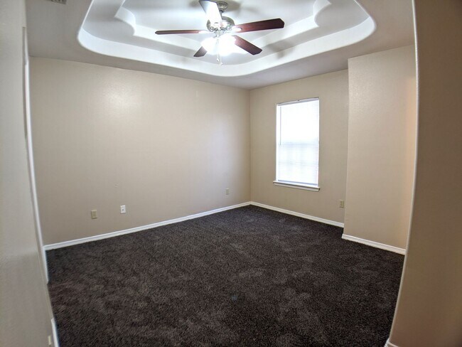 Building Photo - 721 Sonesta Ct